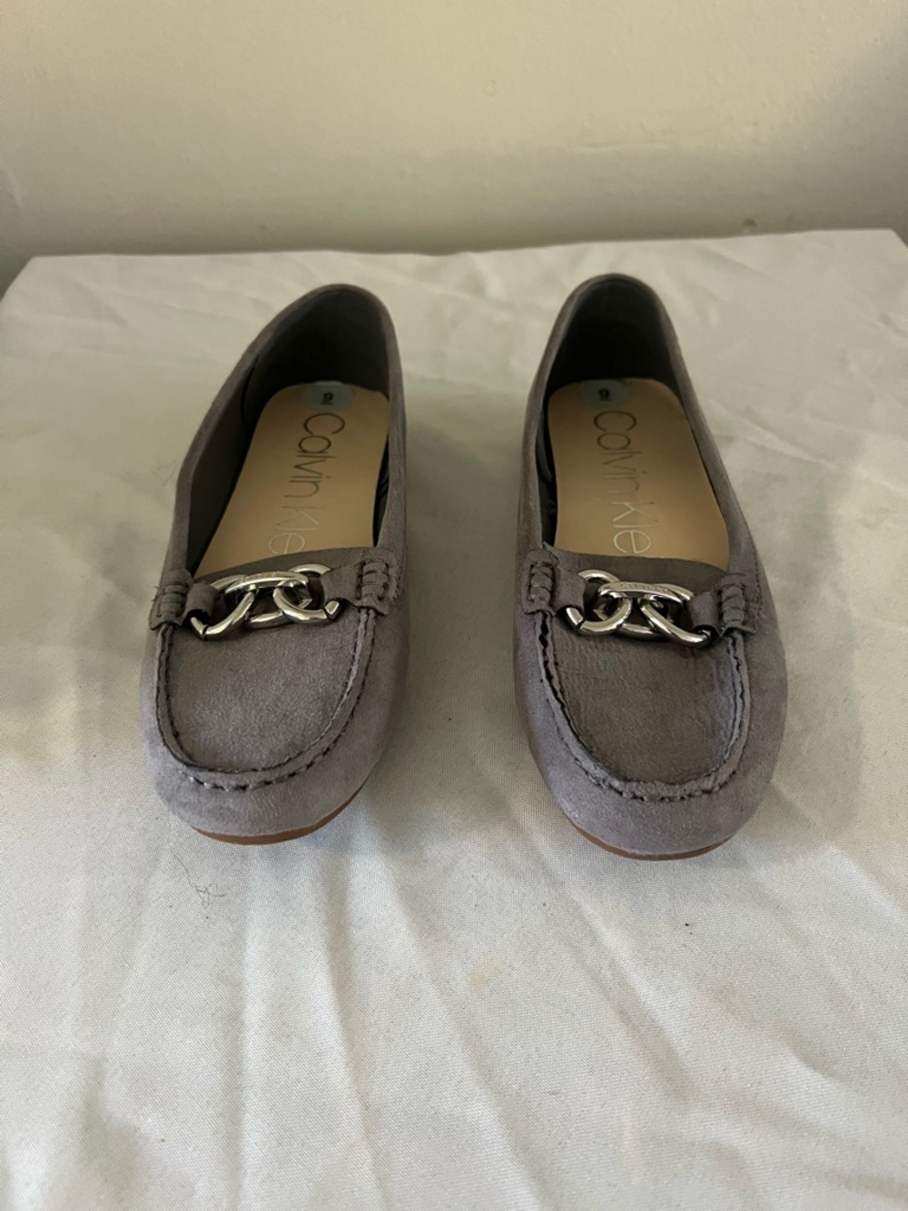 Calvin Klein Suede Loafers Womens Size 9 Gray Chain Detail Slip On Flats